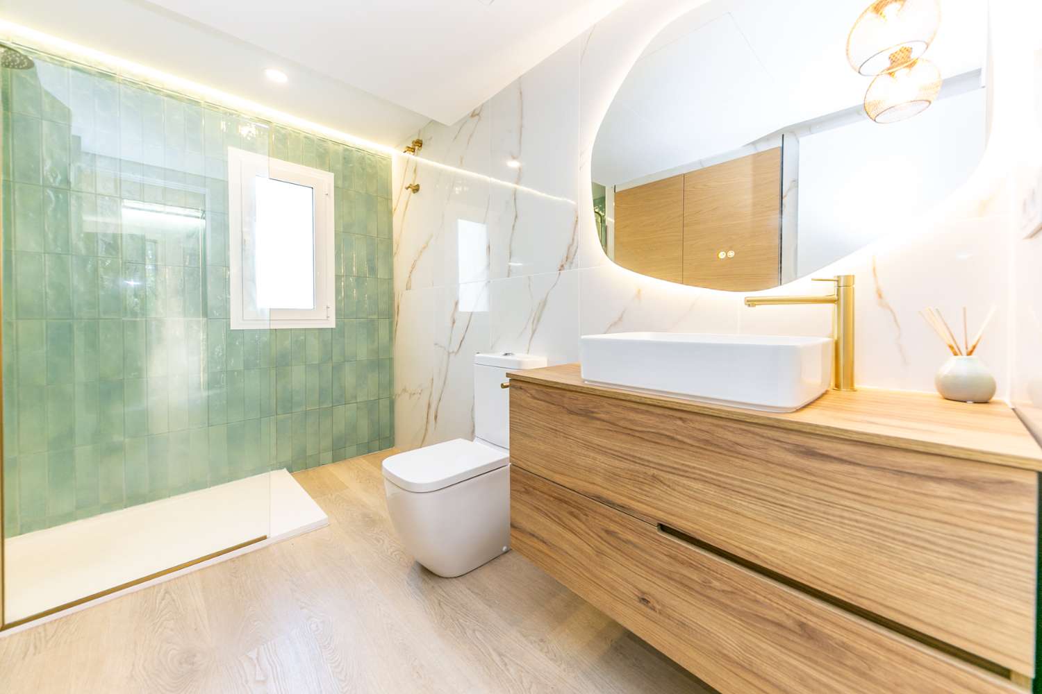 CHALET INDEPENDIENTE COMPLETAMENTE REFORMADO A 7 MINUTOS DE LA PLAYA | TORREBLANCA – FUENGIROLA