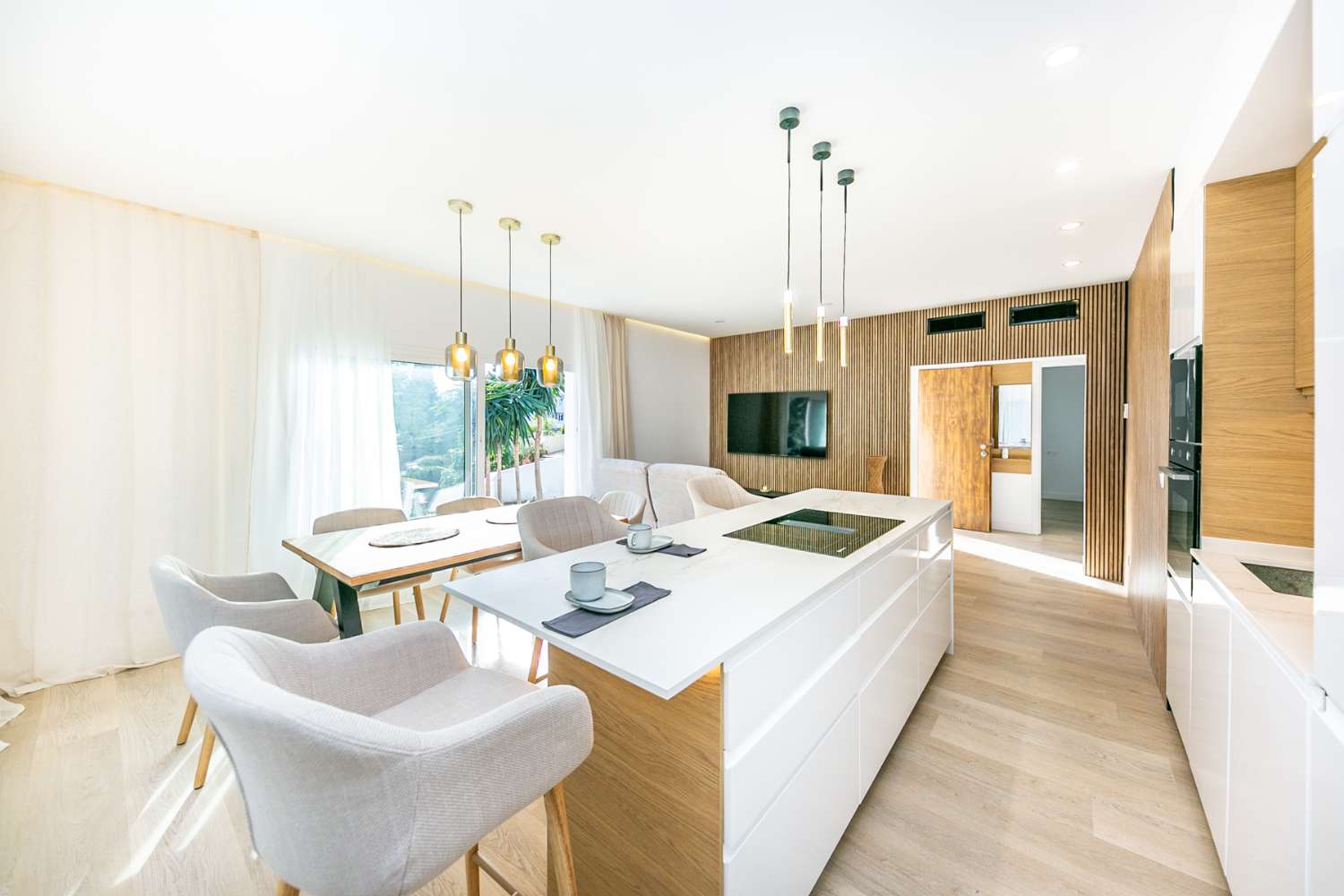 CHALET INDEPENDIENTE COMPLETAMENTE REFORMADO A 7 MINUTOS DE LA PLAYA | TORREBLANCA – FUENGIROLA