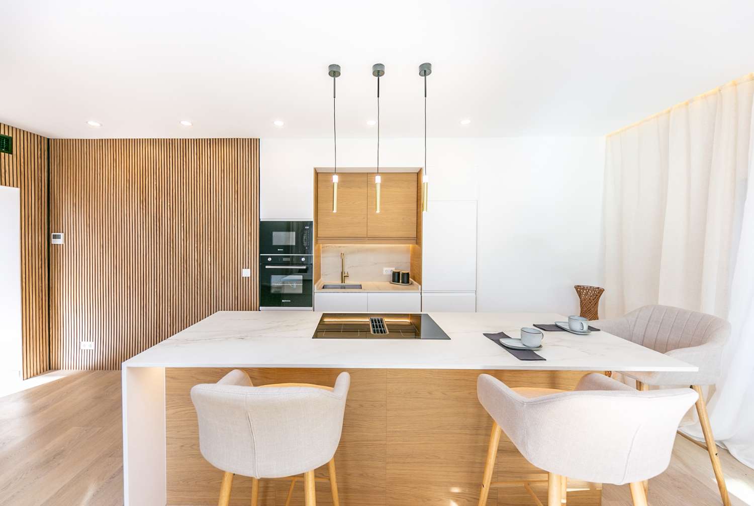 CHALET INDEPENDIENTE COMPLETAMENTE REFORMADO A 7 MINUTOS DE LA PLAYA | TORREBLANCA – FUENGIROLA