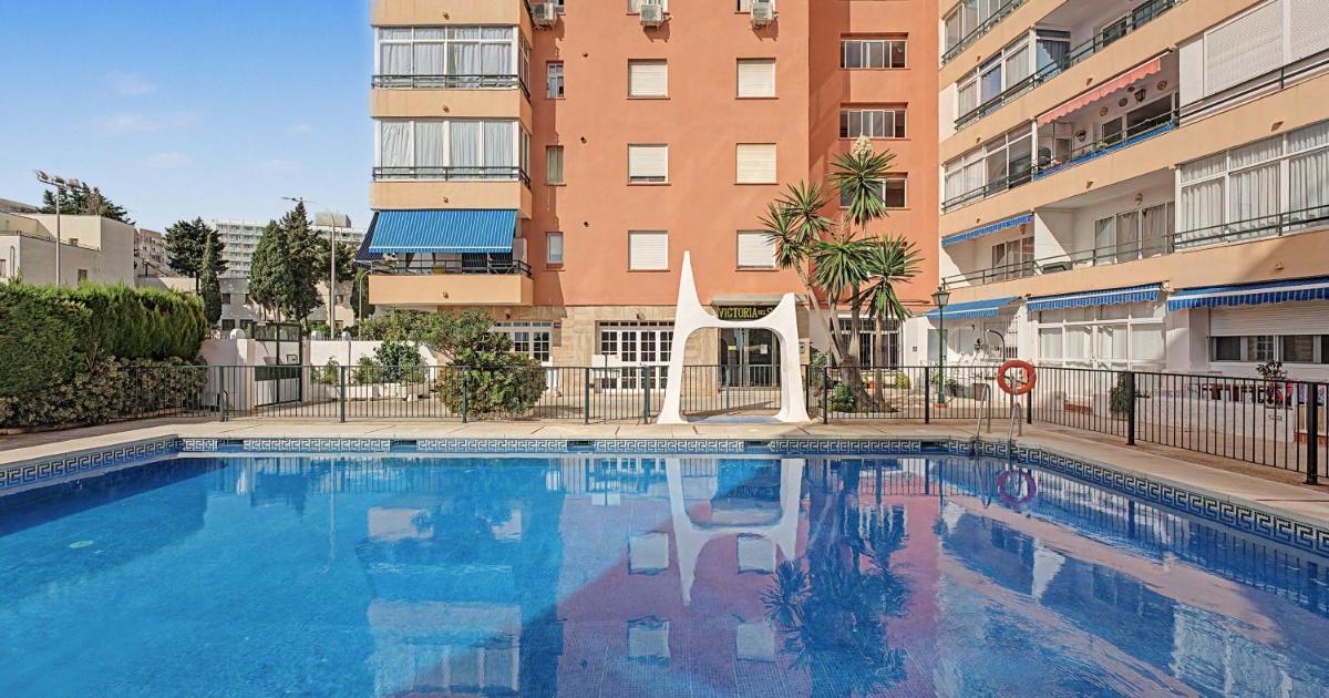 APARTAMENTO CON TERRAZA Y VISTAS AL MAR EN TORREMOLINOS CENTRO