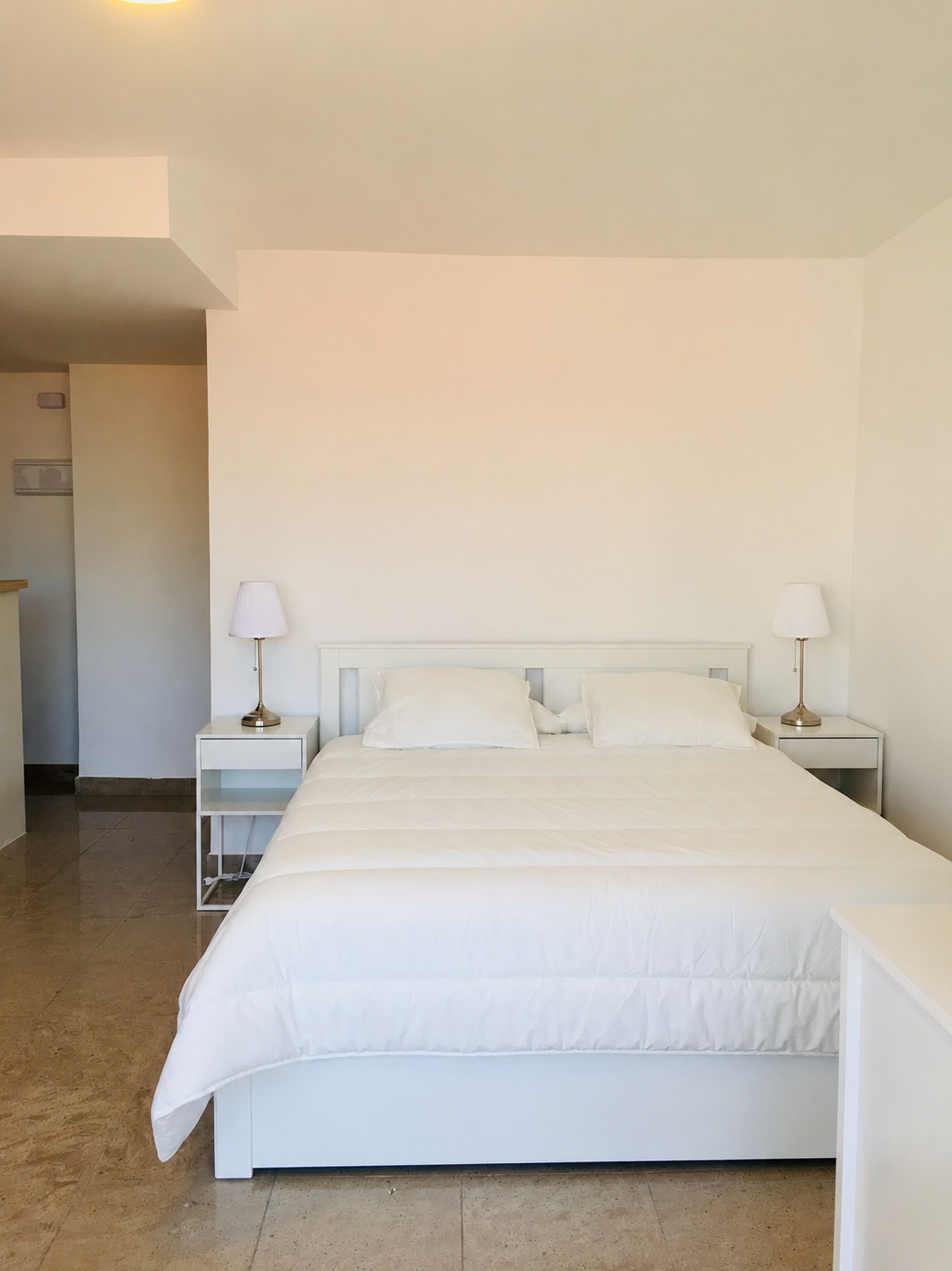 ESTUDIO REFORMADO CON PISCINA EN TORREMOLINOS