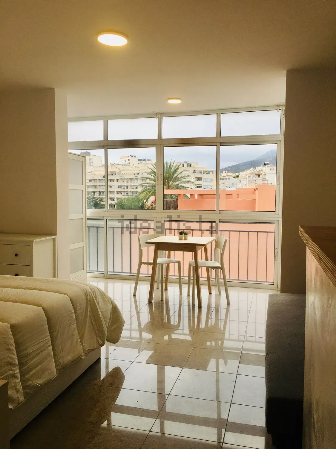 ESTUDIO REFORMADO CON PISCINA EN TORREMOLINOS