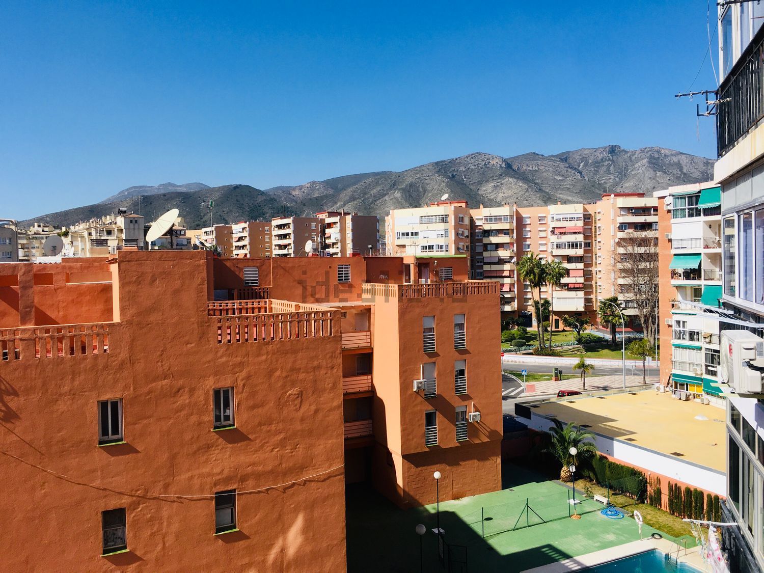 ESTUDIO REFORMADO CON PISCINA EN TORREMOLINOS