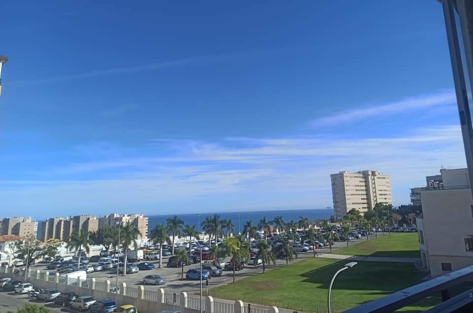 ESTUDIO REFORMADO CON PISCINA EN TORREMOLINOS