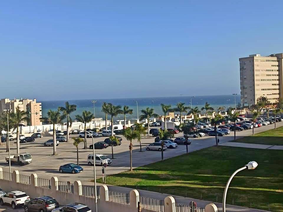 ESTUDIO REFORMADO CON PISCINA EN TORREMOLINOS