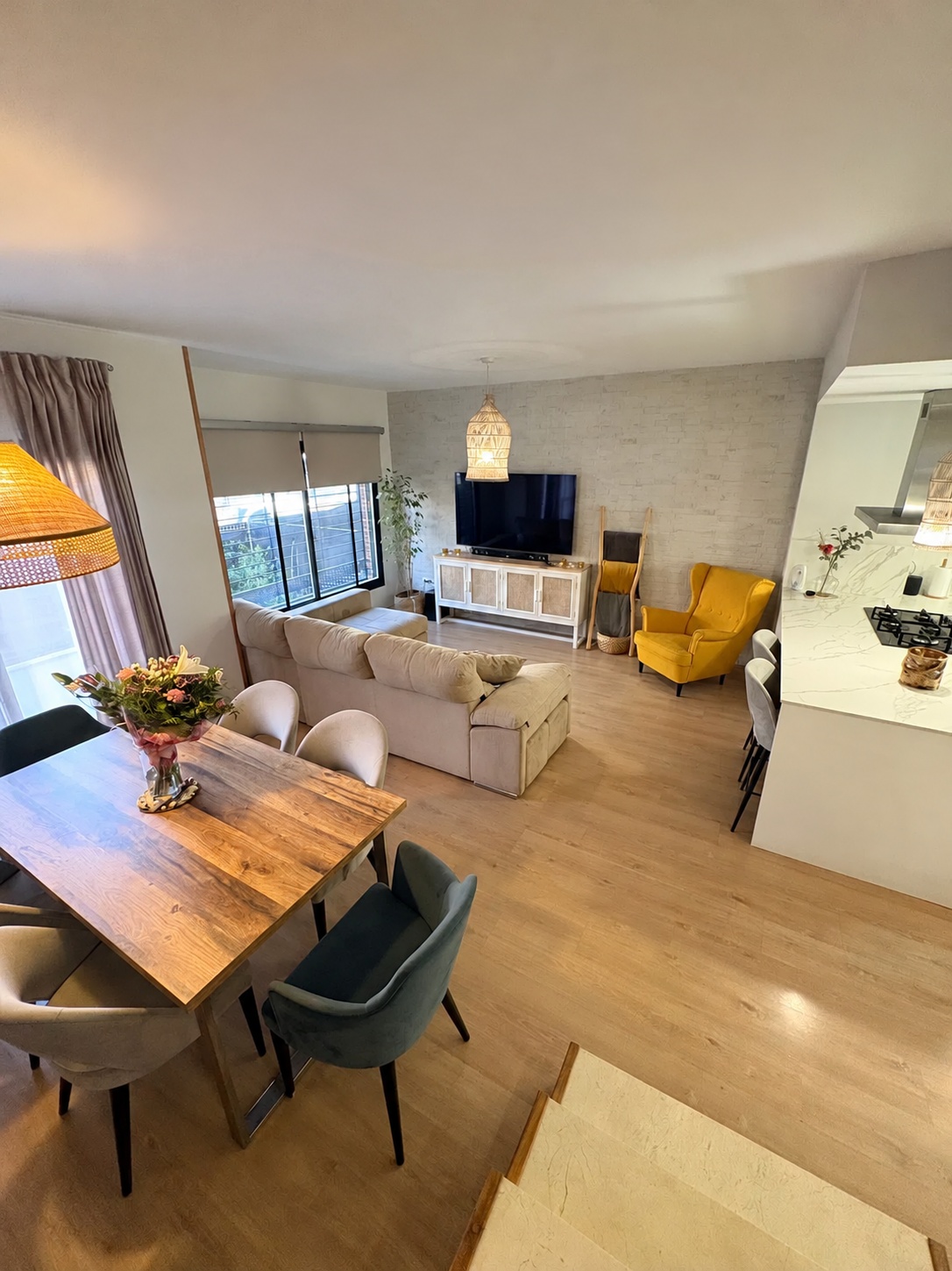 VIVIENDA UNIFAMILIAR CON TERRAZAS, SÓTANO Y DOS PLAZAS DE GARAJE EN CHURRIANA – MÁLAGA