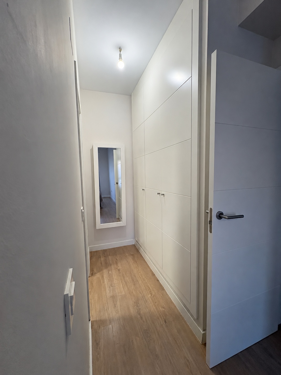VIVIENDA UNIFAMILIAR CON TERRAZAS, SÓTANO Y DOS PLAZAS DE GARAJE EN CHURRIANA – MÁLAGA