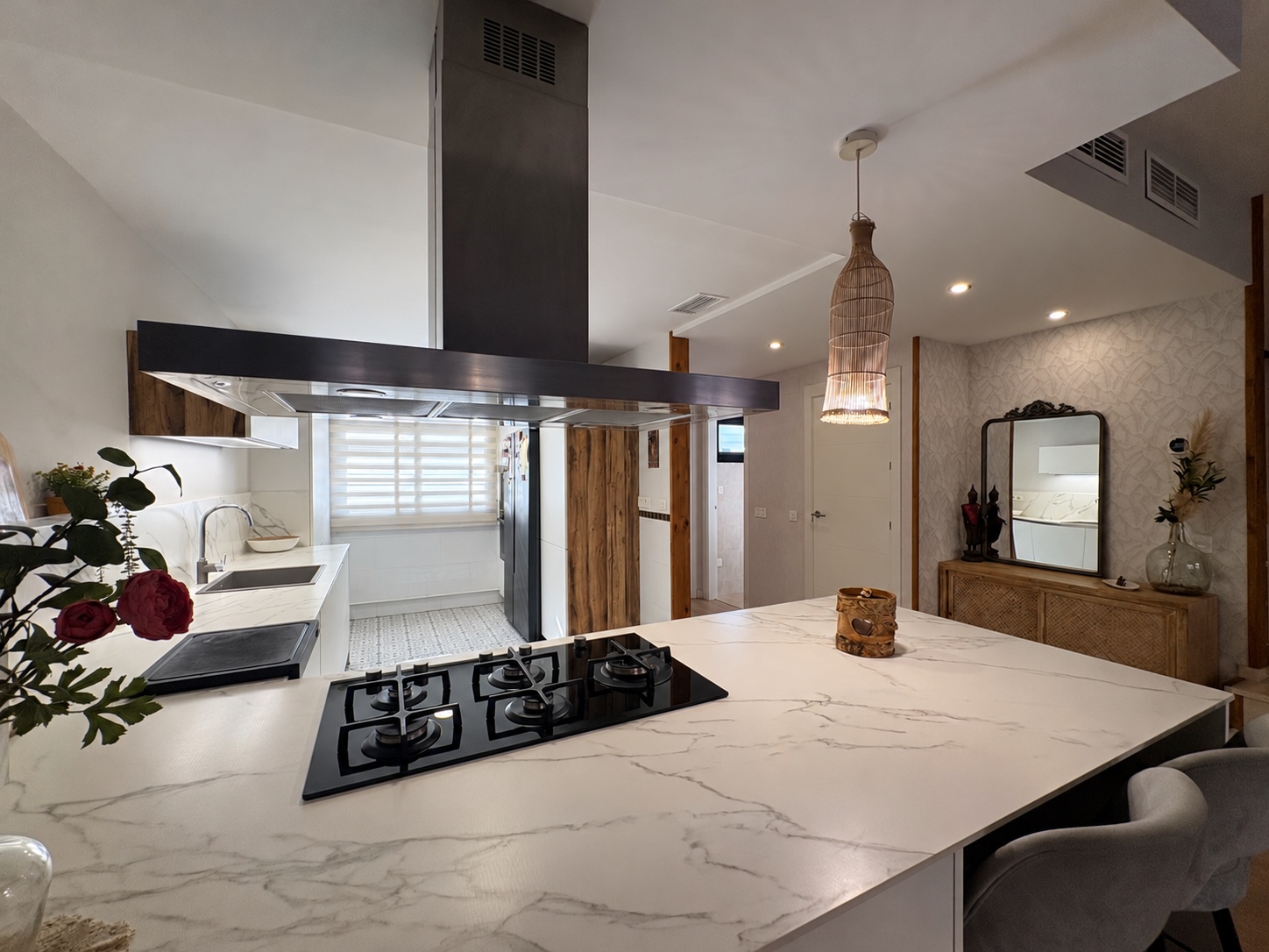VIVIENDA UNIFAMILIAR CON TERRAZAS, SÓTANO Y DOS PLAZAS DE GARAJE EN CHURRIANA – MÁLAGA