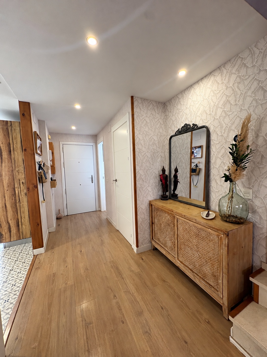 VIVIENDA UNIFAMILIAR CON TERRAZAS, SÓTANO Y DOS PLAZAS DE GARAJE EN CHURRIANA – MÁLAGA
