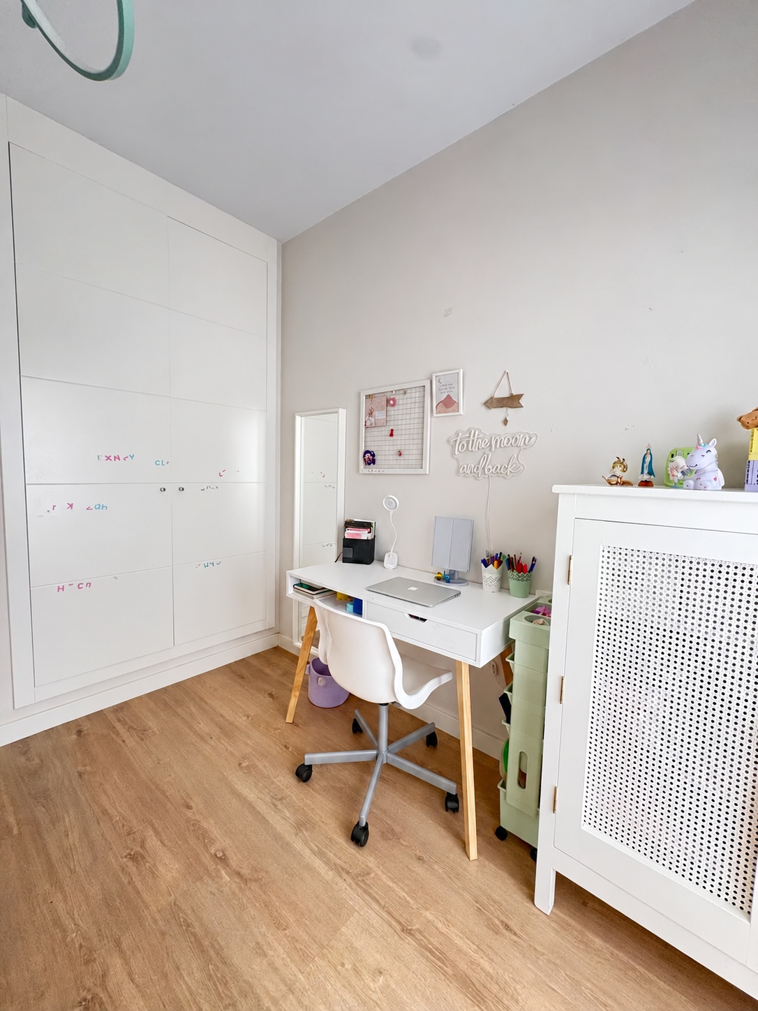 VIVIENDA UNIFAMILIAR CON TERRAZAS, SÓTANO Y DOS PLAZAS DE GARAJE EN CHURRIANA – MÁLAGA