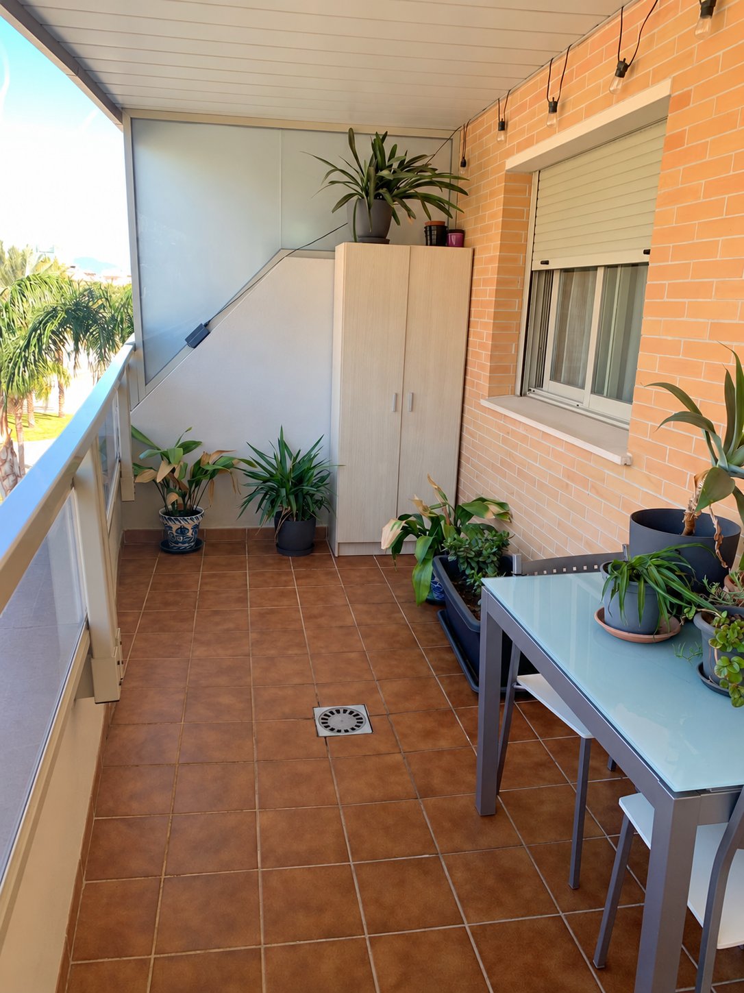 AMPLIO PISO CON GRAN TERRAZA, DOS GARAJES Y TRASTERO EN LA COLINA – TORREMOLINOS