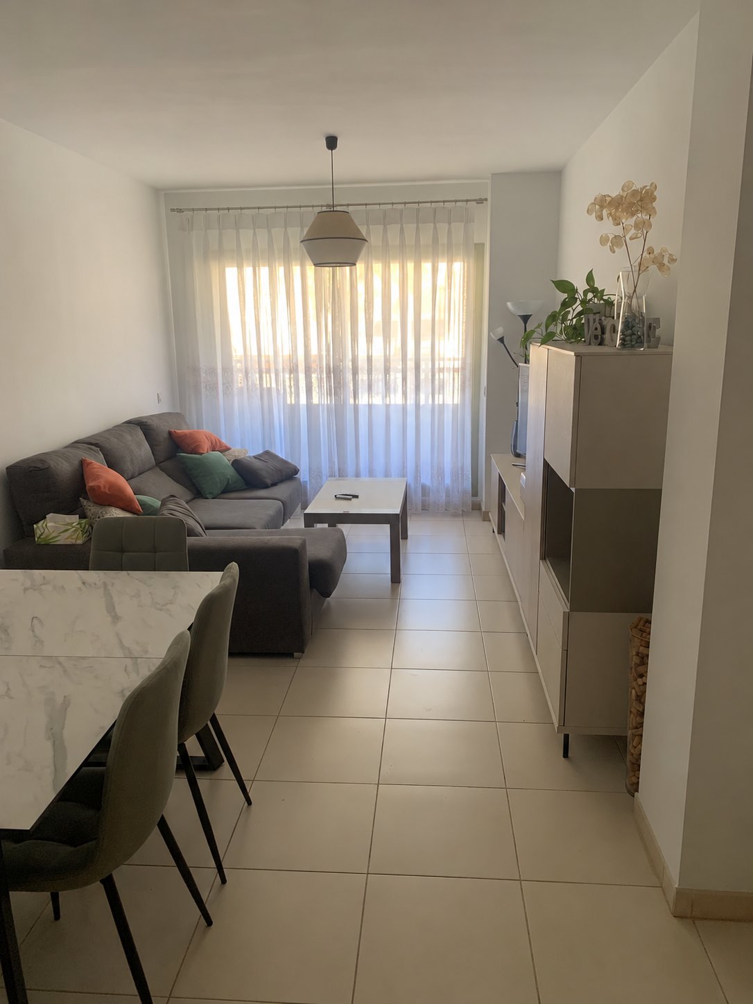 AMPLIO PISO CON GRAN TERRAZA, DOS GARAJES Y TRASTERO EN LA COLINA – TORREMOLINOS