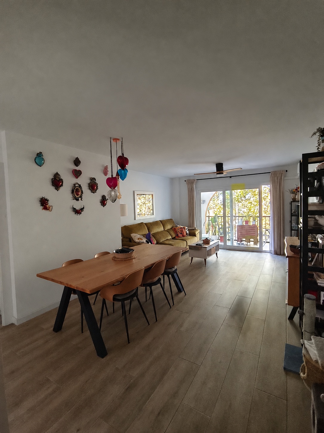 PISO DE 3 DORMITORIOS CON TERRAZA, PISCINA Y GARAJE EN GUADALMAR – MÁLAGA