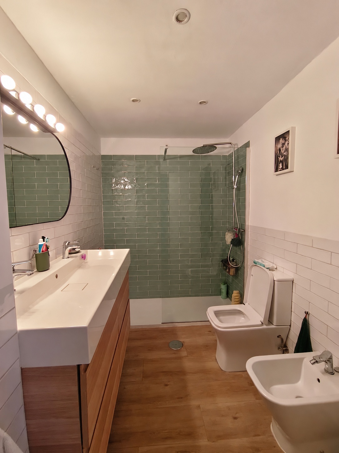 PISO DE 3 DORMITORIOS CON TERRAZA, PISCINA Y GARAJE EN GUADALMAR – MÁLAGA