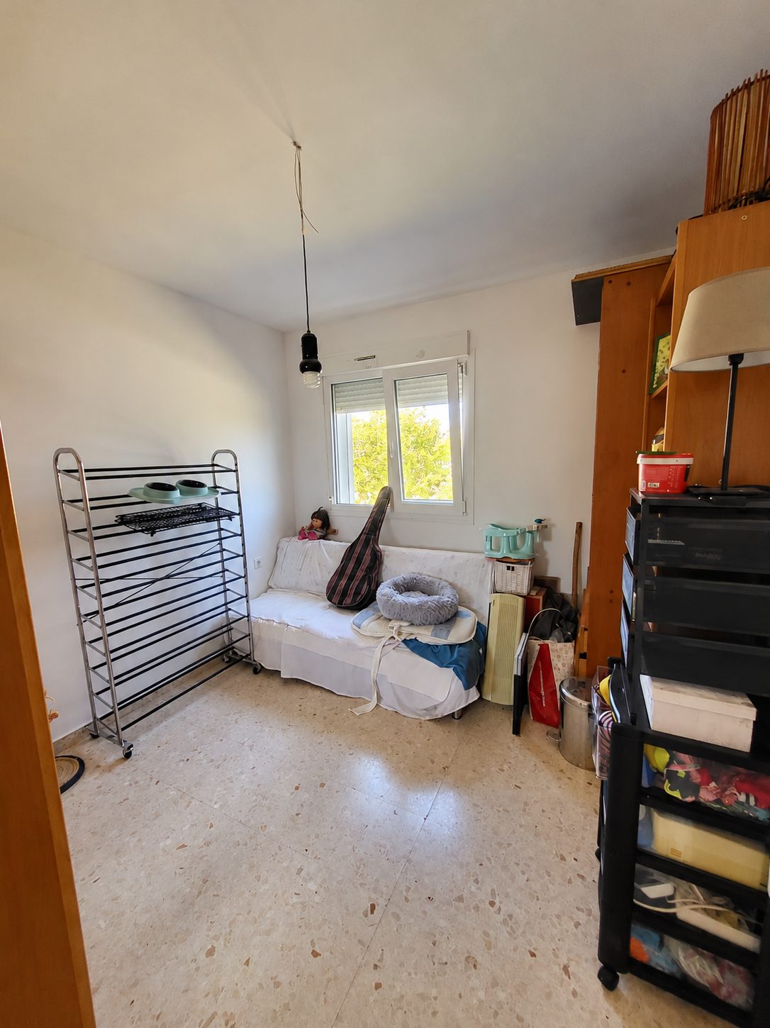 Adosado reformado con amplias terrazas y acceso directo a jardines y piscinas