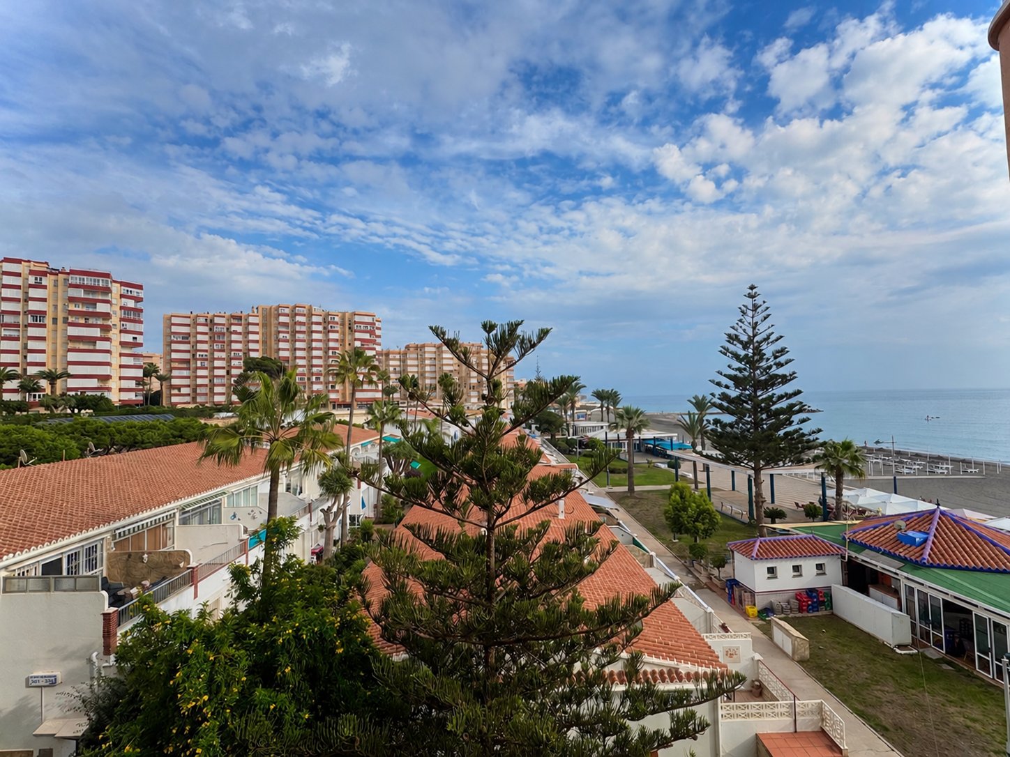 Vivir frente al Mediterráneo en Torrox Costa