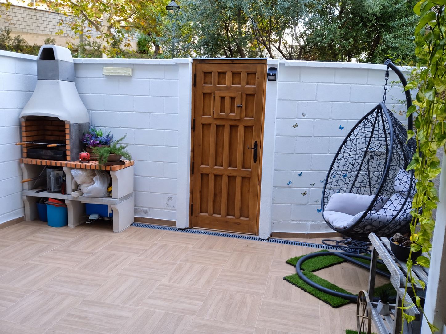 Apartamento con terraza y patio en Arroyo de la Miel