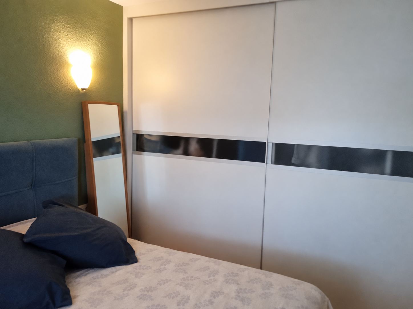 Apartamento con terraza y patio en Arroyo de la Miel