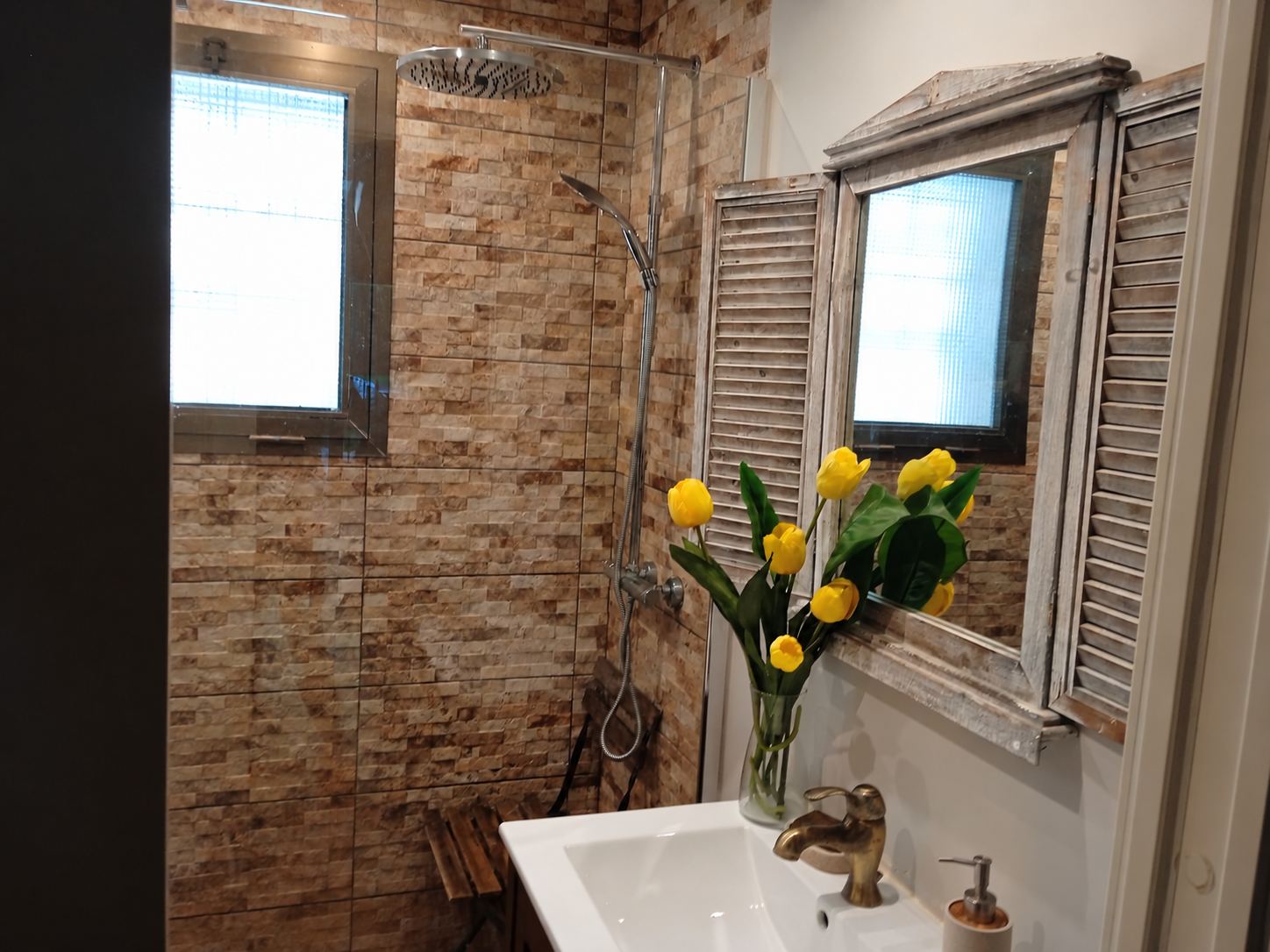 Apartamento con terraza y patio en Arroyo de la Miel