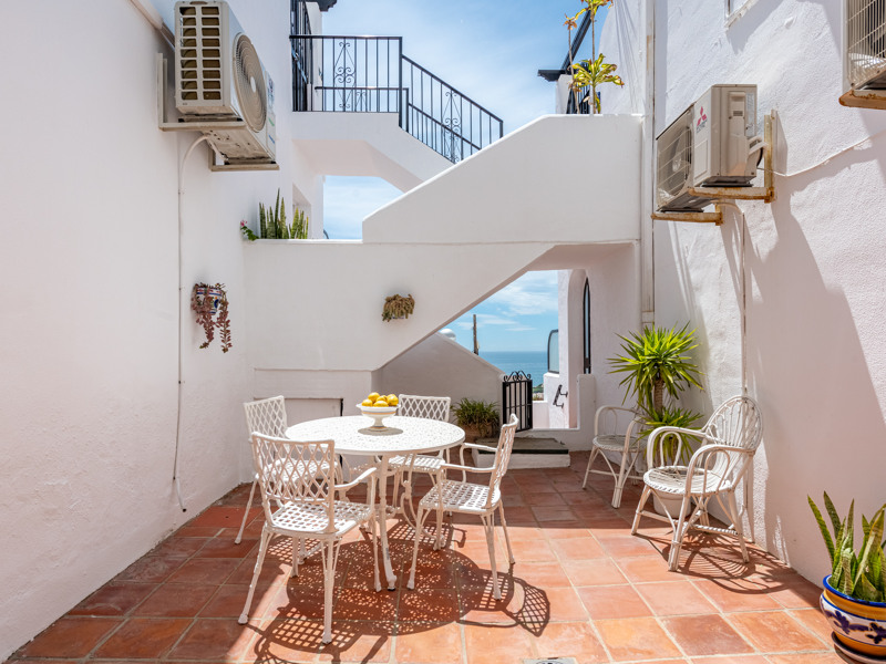 APARTAMENTO REFORMADO CON ESPECTACULARES VISTAS AL MAR EN RIVIERA DEL SOL – MIJAS COSTA