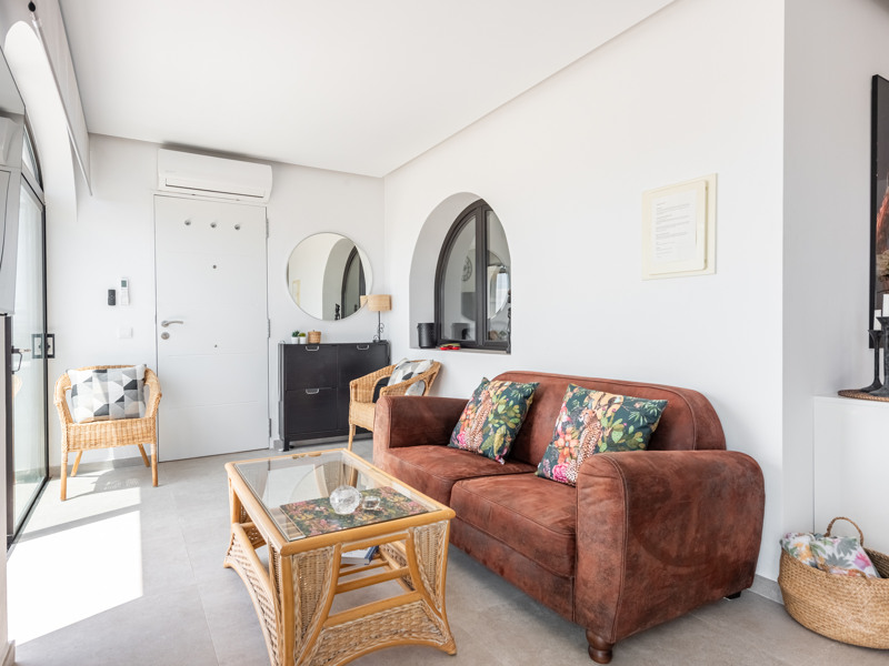 APARTAMENTO REFORMADO CON ESPECTACULARES VISTAS AL MAR EN RIVIERA DEL SOL – MIJAS COSTA