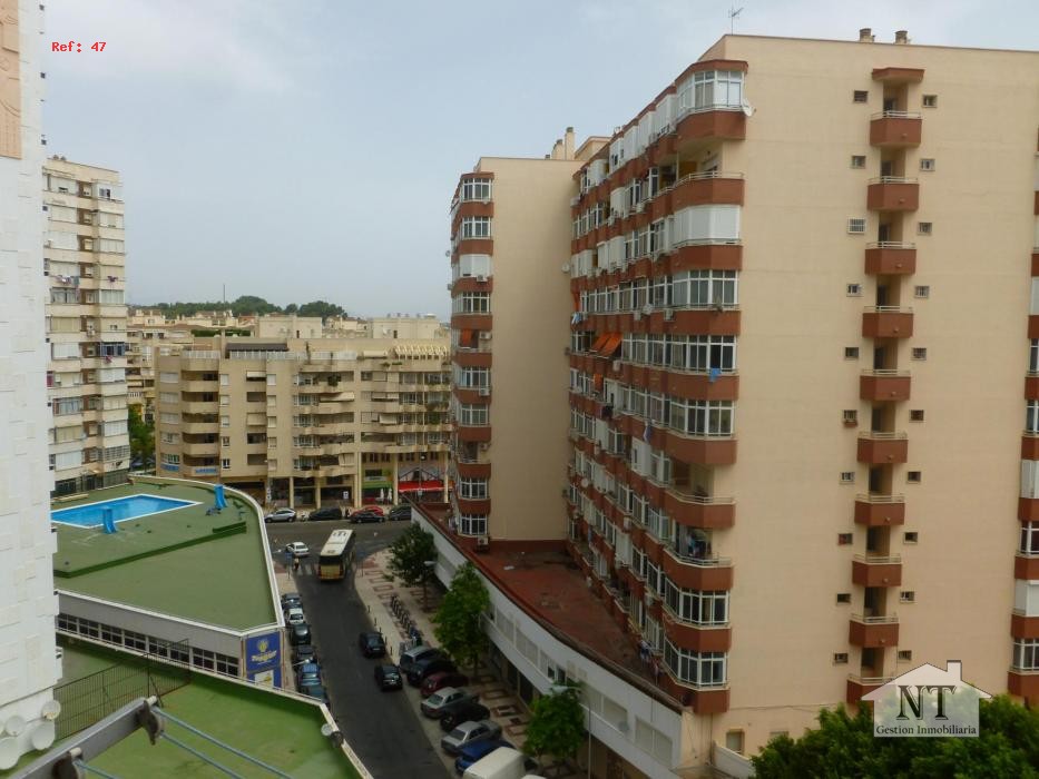 Yksiö loma Manantiales - Estación de Autobuses (Torremolinos)