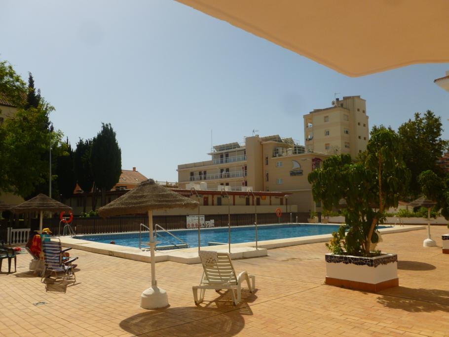 Pieni huoneisto loma La Carihuela - Los Nidos (Torremolinos)