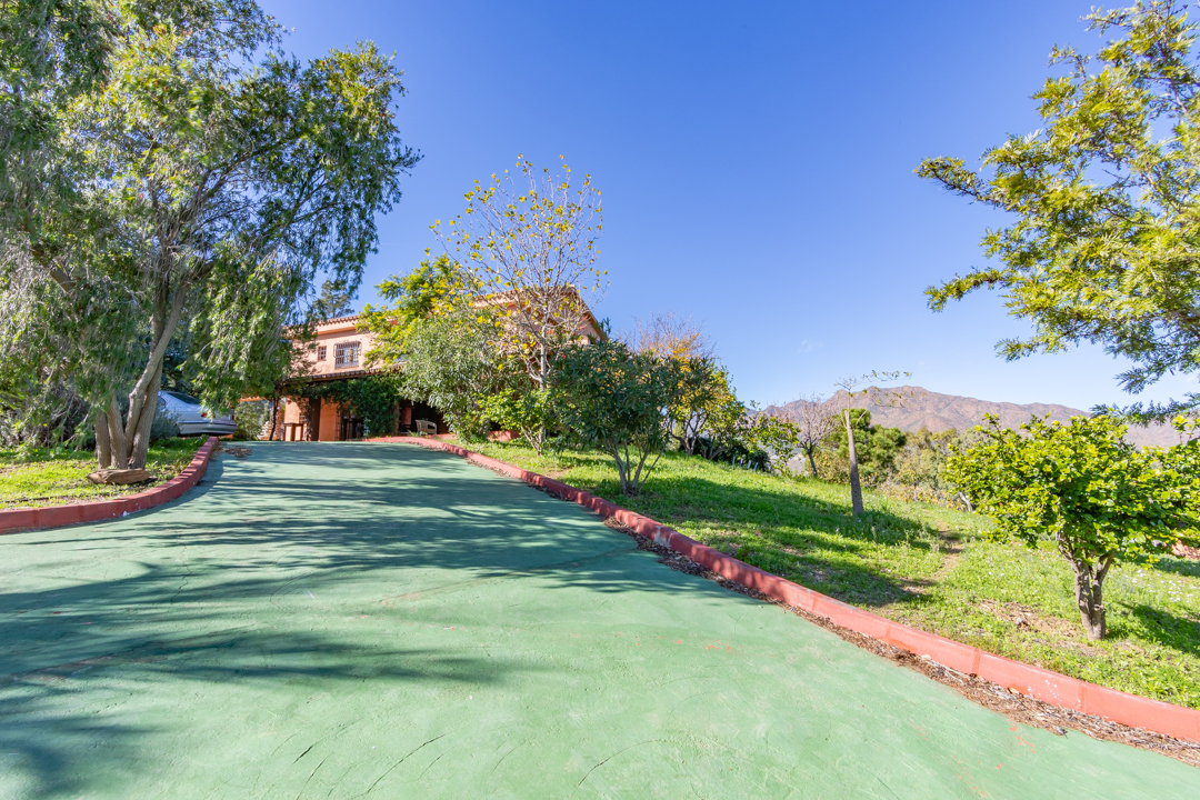 Great villa for sale in Mijas