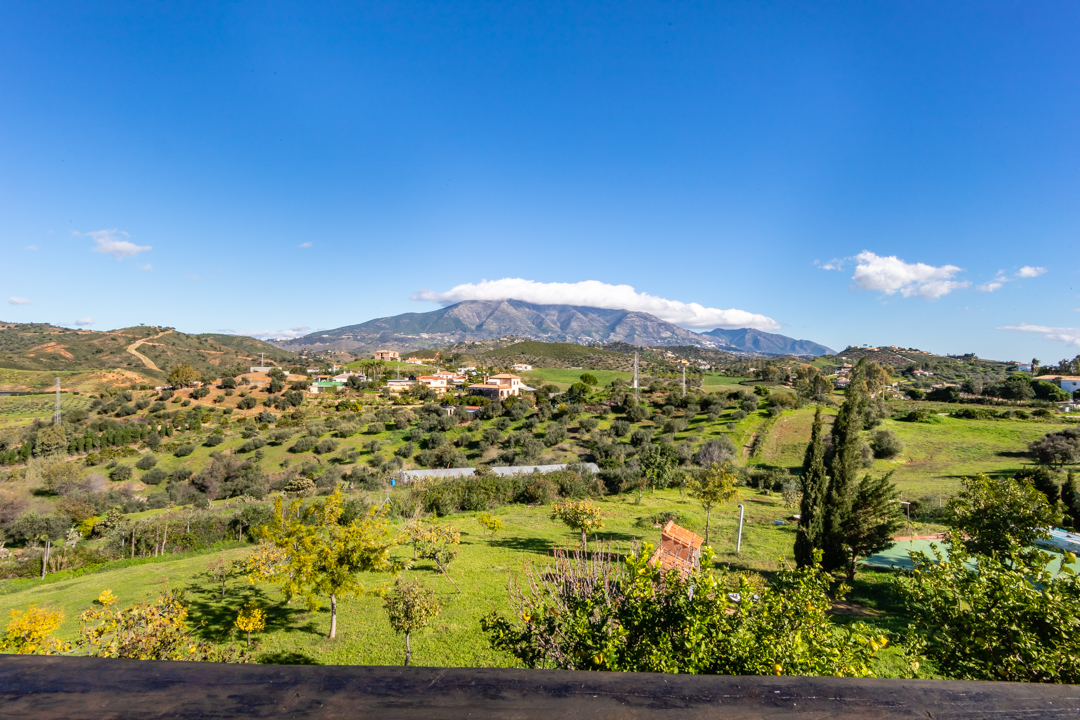 Grote villa te koop in Mijas