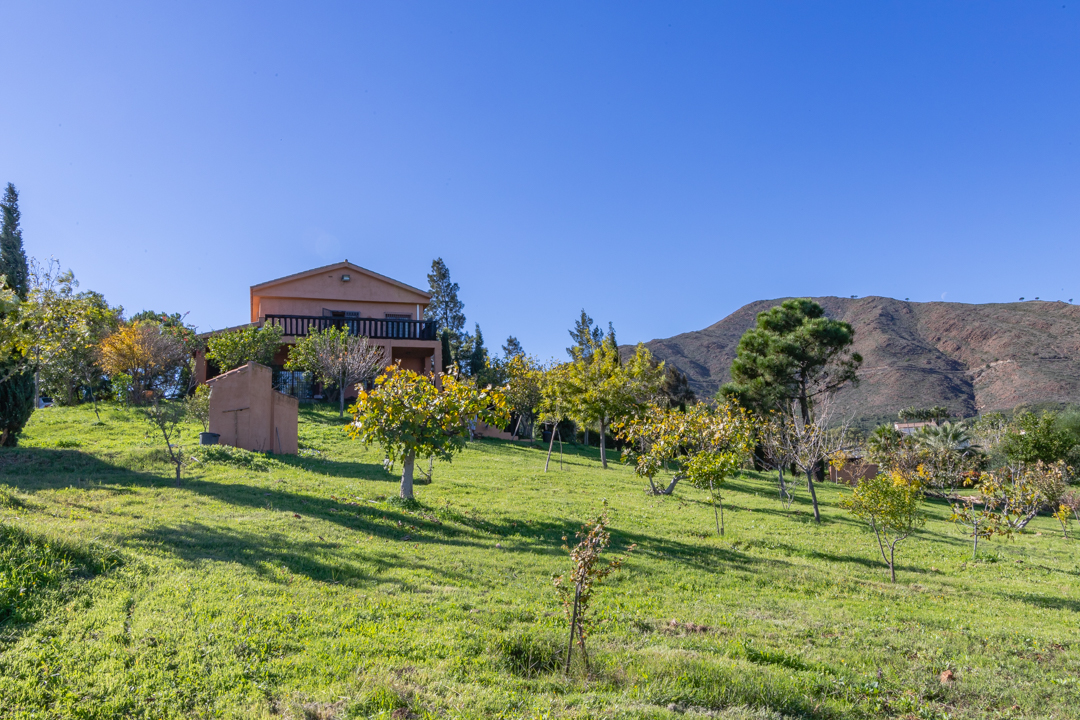 Große Villa zum Verkauf in Mijas